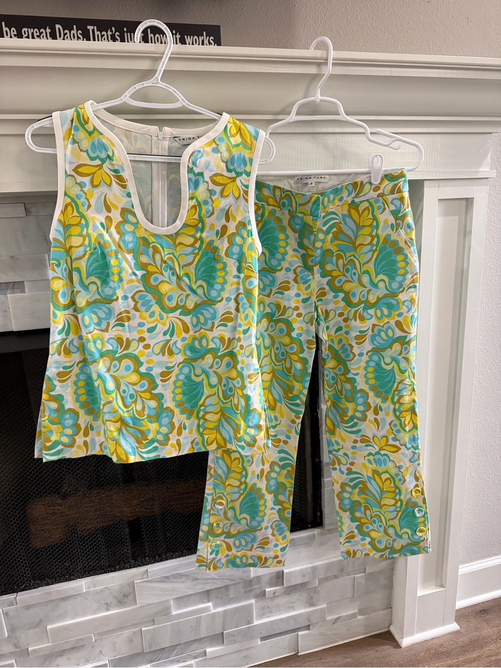 Trina Turk Sleeveless Floral Print Tank and Crop Pants Set in Aqua & Yellow